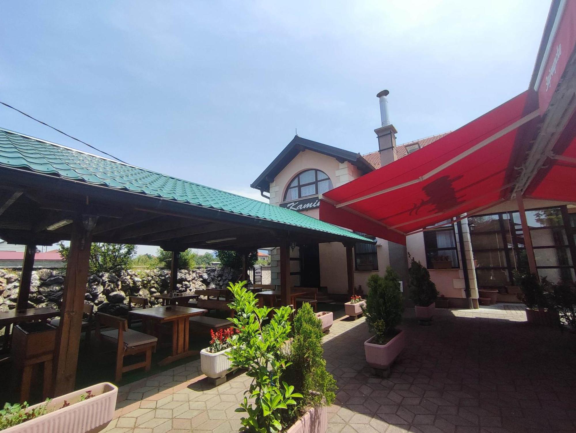 Pansion Kamin Panzió Lukavica Kültér fotó